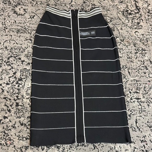 Herve Leger Black with White Stripes Bandeau Midi Skirt - Picture 6 of 12